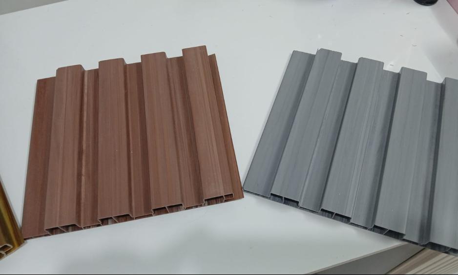 					    						  	Tamanho da peça 3,00 altura x 20 cm de largura 
					  	